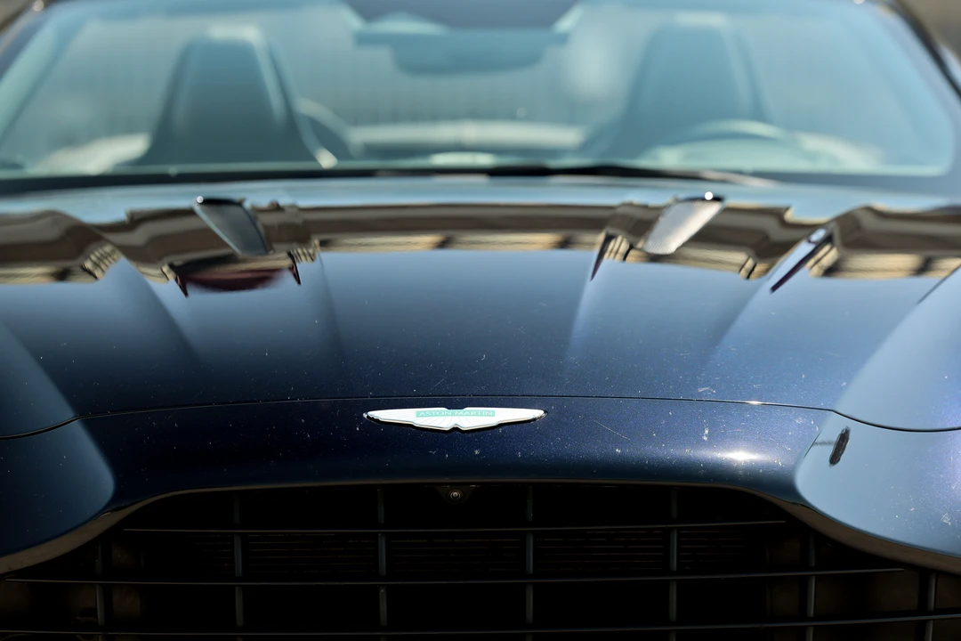 2025 Aston Martin DB12 - Image 23 of 31