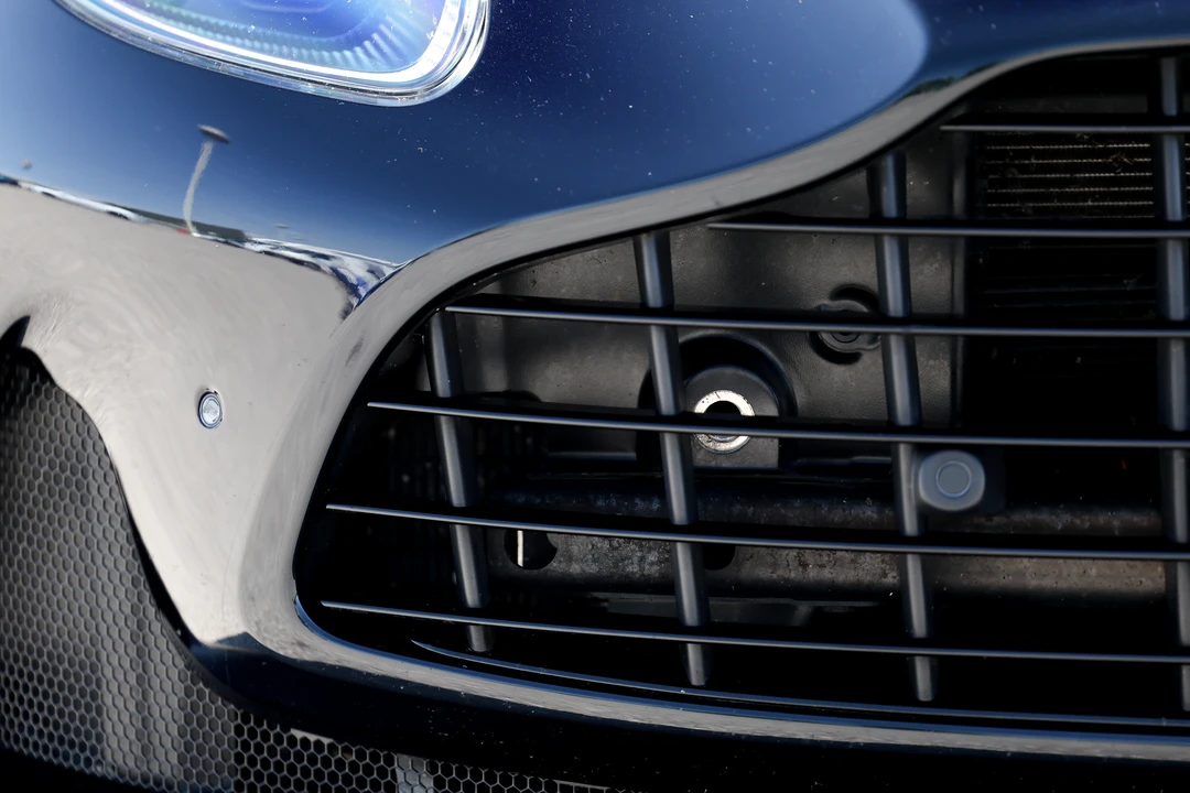 2025 Aston Martin DB12 - Image 24 of 31