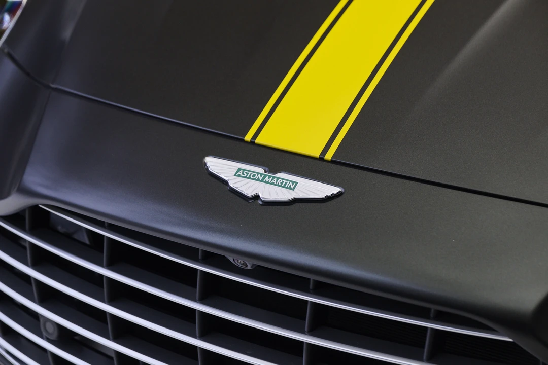 2025 Aston Martin DB12 - Image 15 of 31