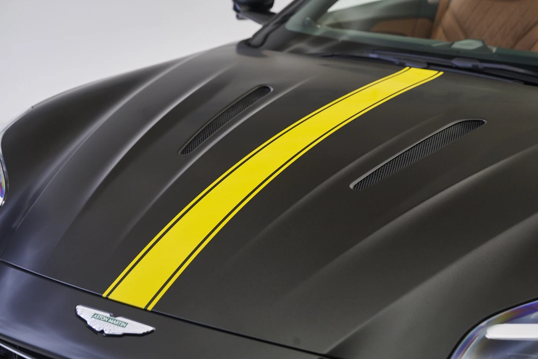 2025 Aston Martin DB12 - Image 16 of 31