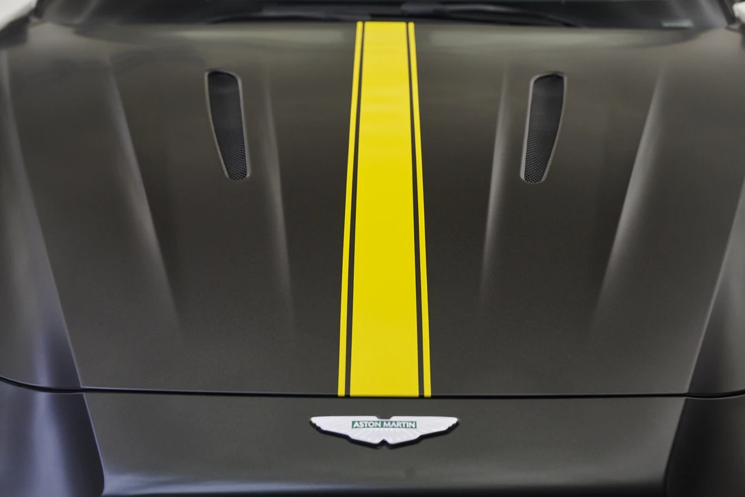 2025 Aston Martin DB12 - Image 17 of 31