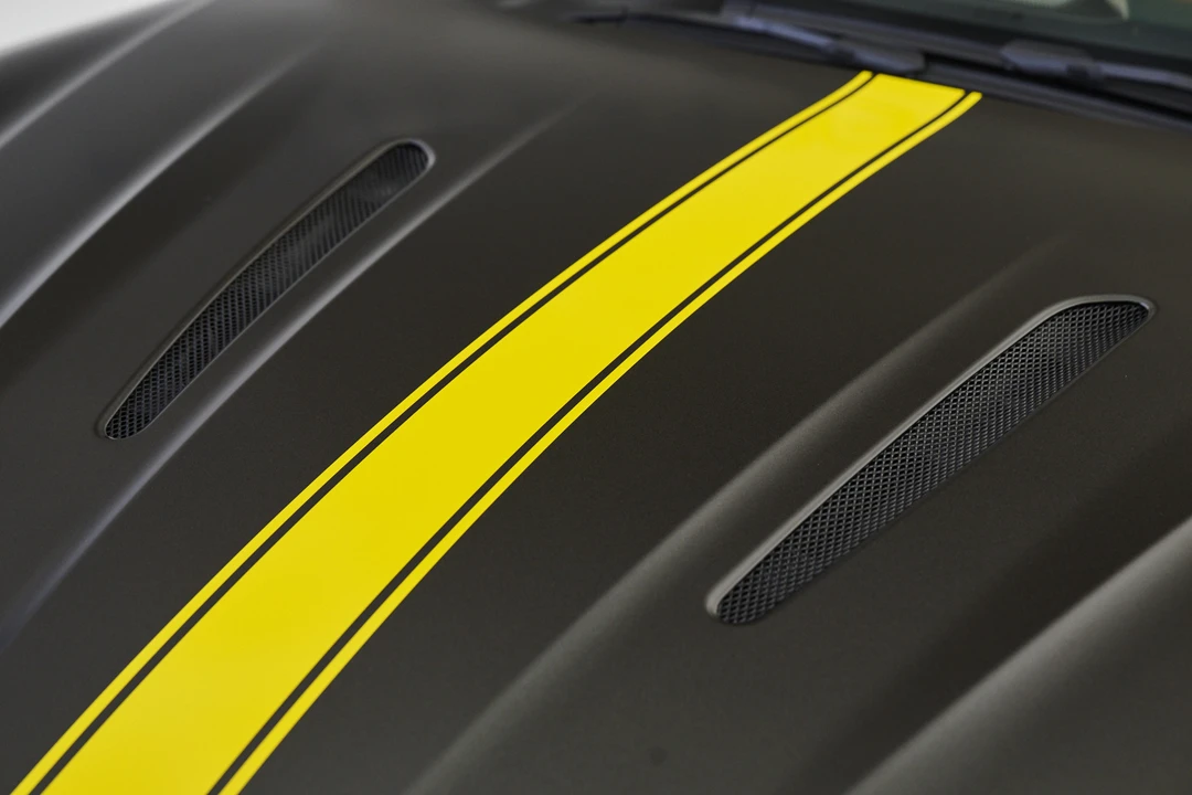 2025 Aston Martin DB12 - Image 18 of 31