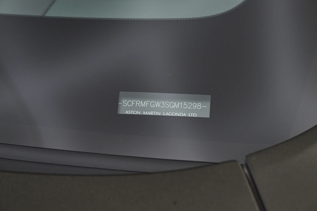 2025 Aston Martin DB12 - Image 22 of 31