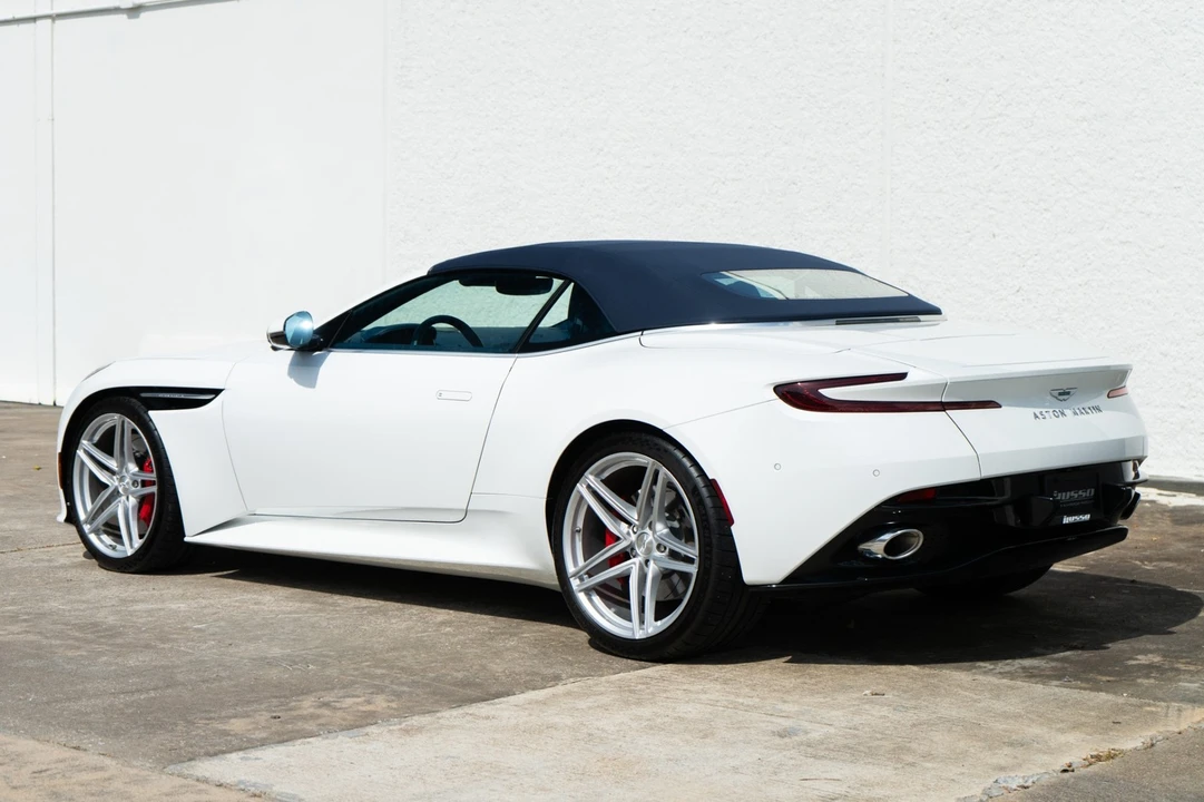 2025 Aston Martin DB12 - Image 4 of 31