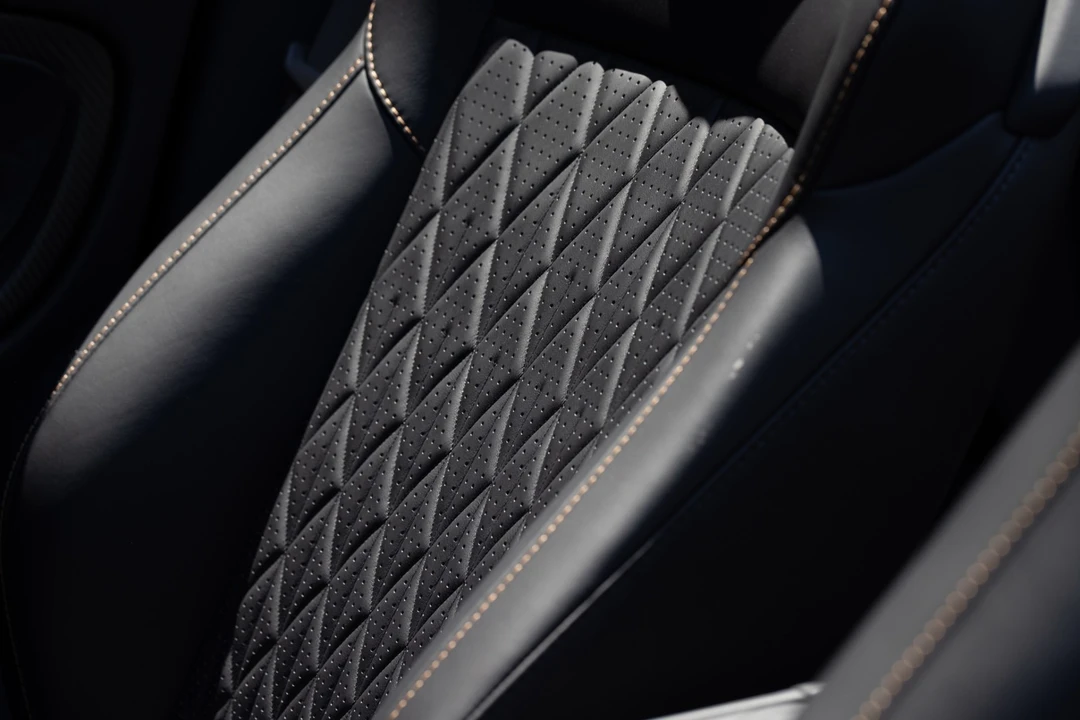 2025 Aston Martin DB12 - Image 13 of 31