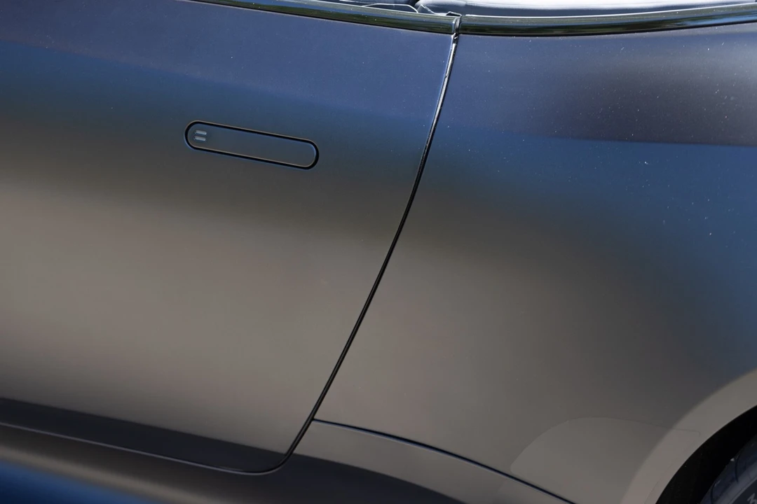 2025 Aston Martin DB12 - Image 18 of 31