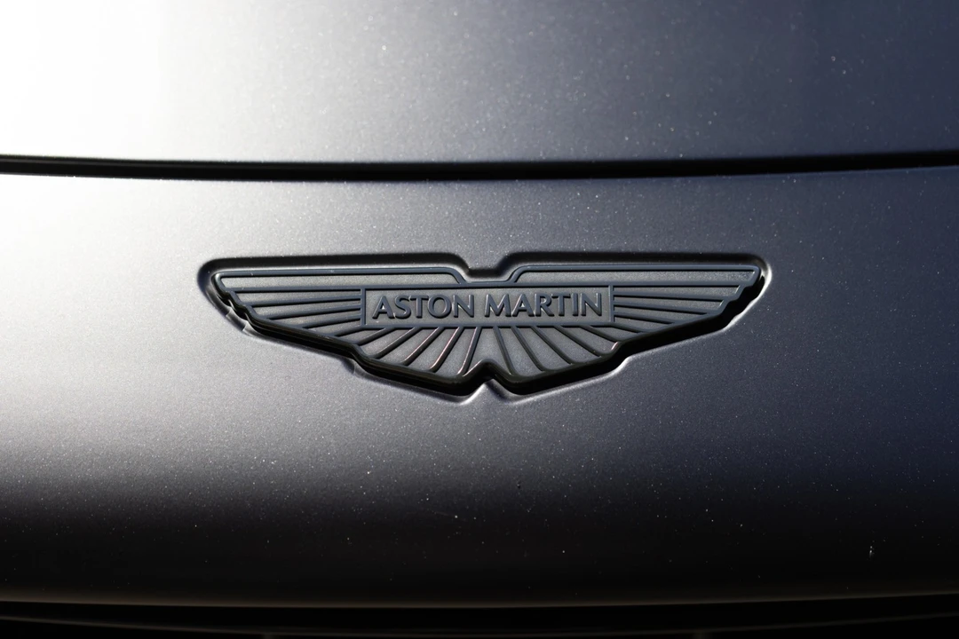 2025 Aston Martin DB12 - Image 30 of 31