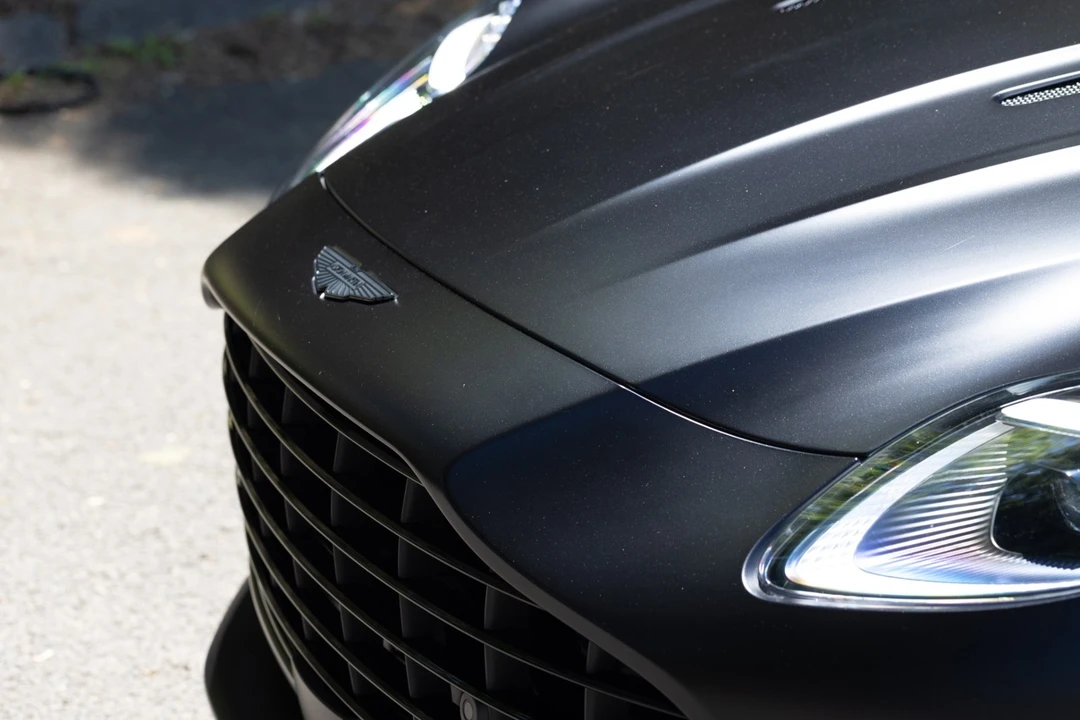 2025 Aston Martin DB12 - Image 6 of 31