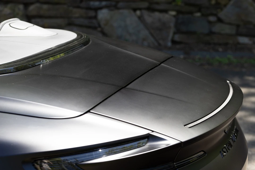 2025 Aston Martin DB12 - Image 17 of 31