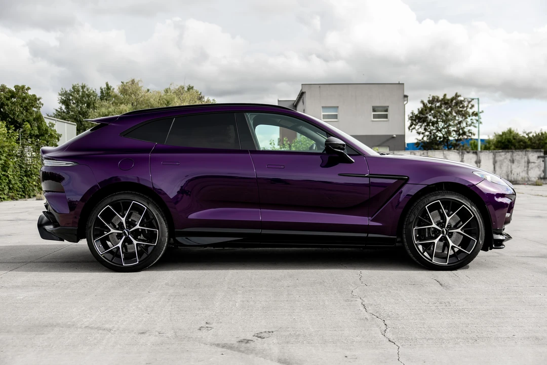 2025 Aston Martin DBX 707 - Image 8 of 31