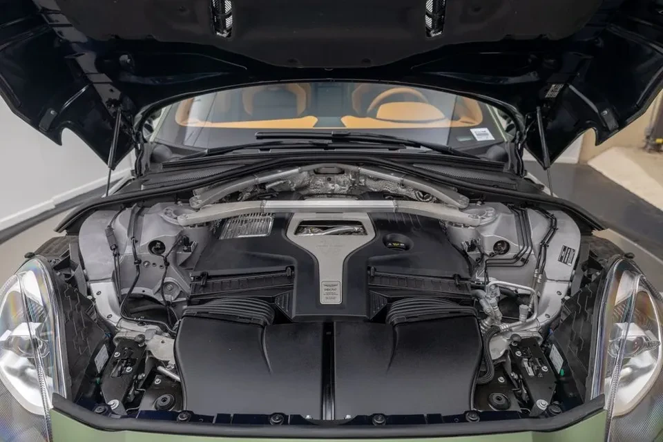2025 Aston Martin DBX 707 - Image 18 of 19