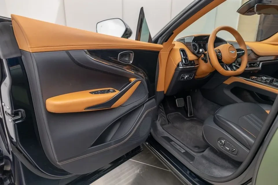 2025 Aston Martin DBX 707 - Image 9 of 19