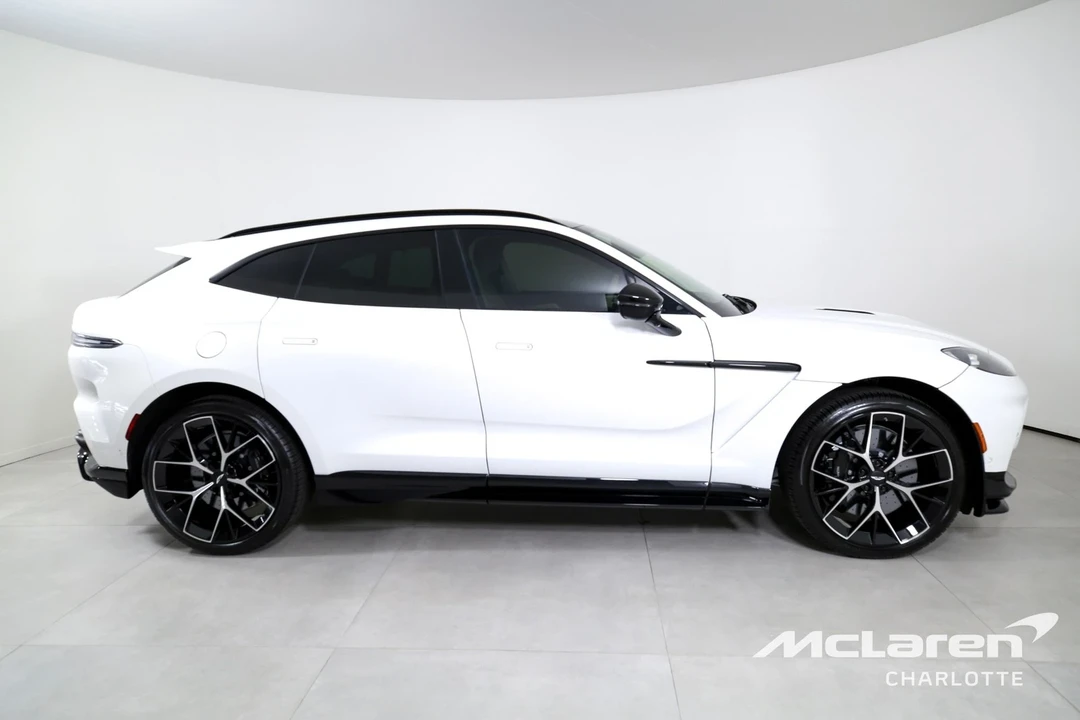 2025 Aston Martin DBX 707 - Image 9 of 12
