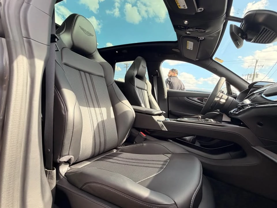 2025 Aston Martin DBX 707 - Image 11 of 20