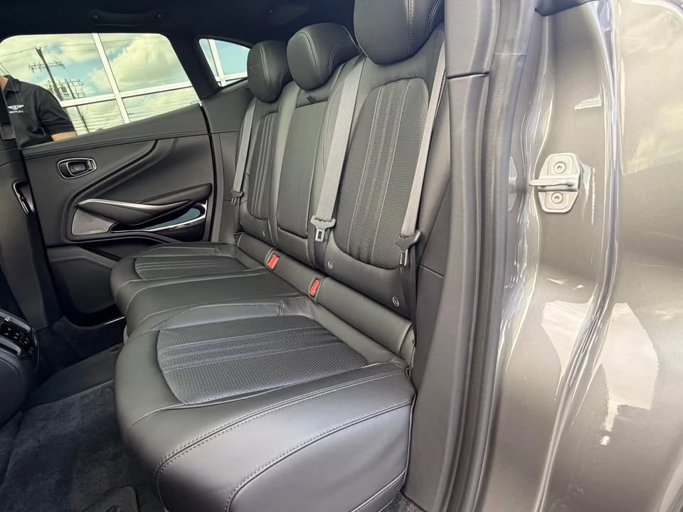 2025 Aston Martin DBX 707 - Image 7 of 20
