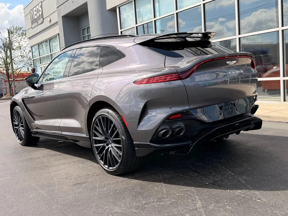 2025 Aston Martin DBX 707 - Image 2 of 20