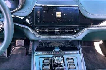 2025 Aston Martin DBX 707 - Image 5 of 11