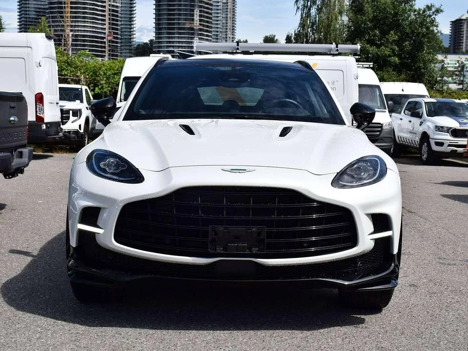 2025 Aston Martin DBX - Image 7 of 10