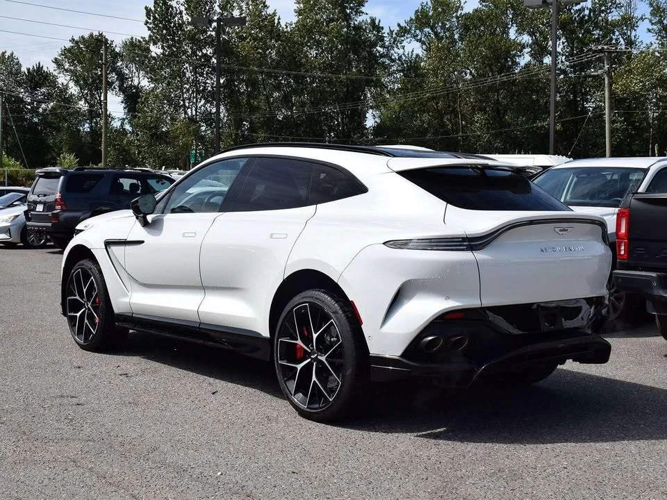 2025 Aston Martin DBX - Image 3 of 10