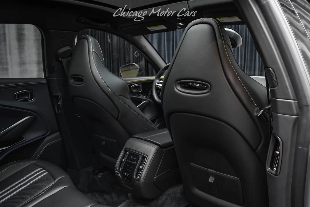 2025 Aston Martin DBX 707 - Image 27 of 31