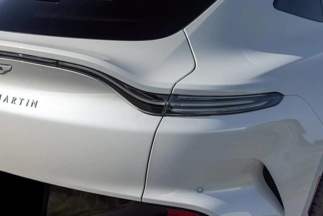 2025 Aston Martin DBX 707 - Image 29 of 31