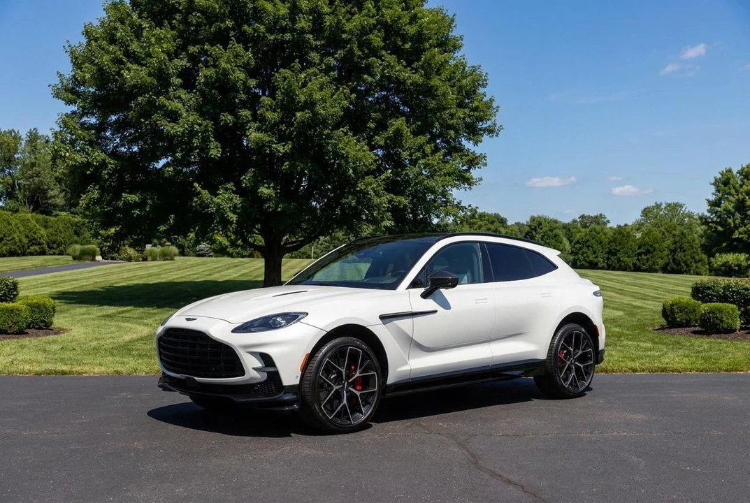 2025 Aston Martin DBX 707 - Image 13 of 31