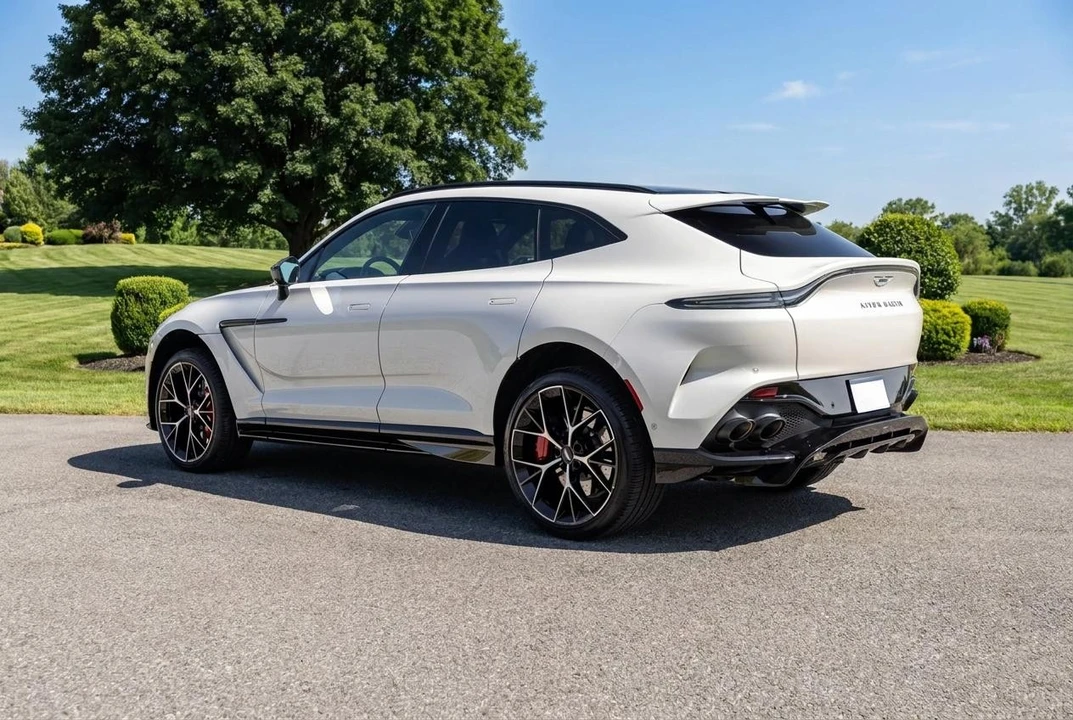 2025 Aston Martin DBX 707 - Image 20 of 31