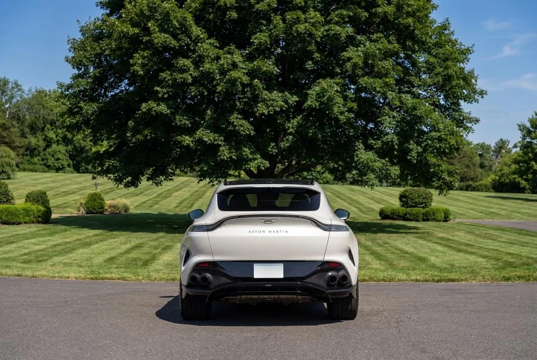 2025 Aston Martin DBX 707 - Image 4 of 31