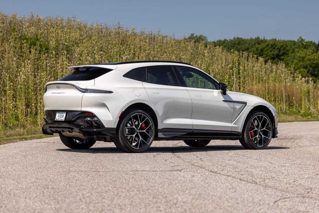 2025 Aston Martin DBX 707 - Image 11 of 31