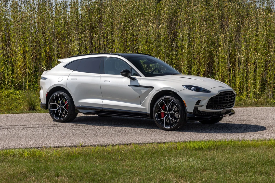 2025 Aston Martin DBX 707 - Image 13 of 31