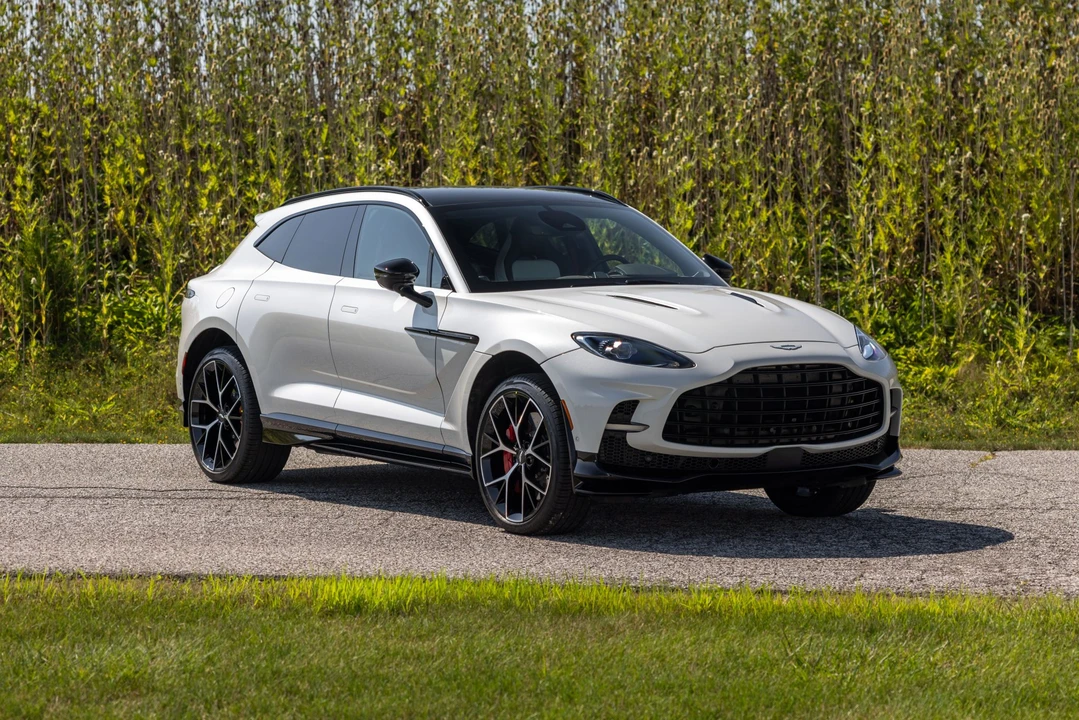 2025 Aston Martin DBX 707 - Image 14 of 31