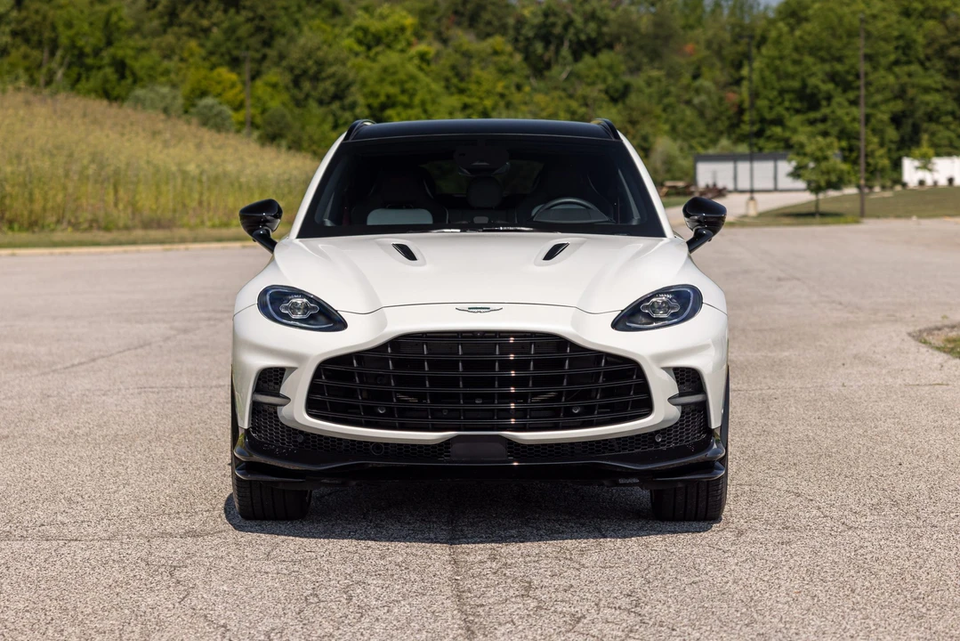 2025 Aston Martin DBX 707 - Image 15 of 31