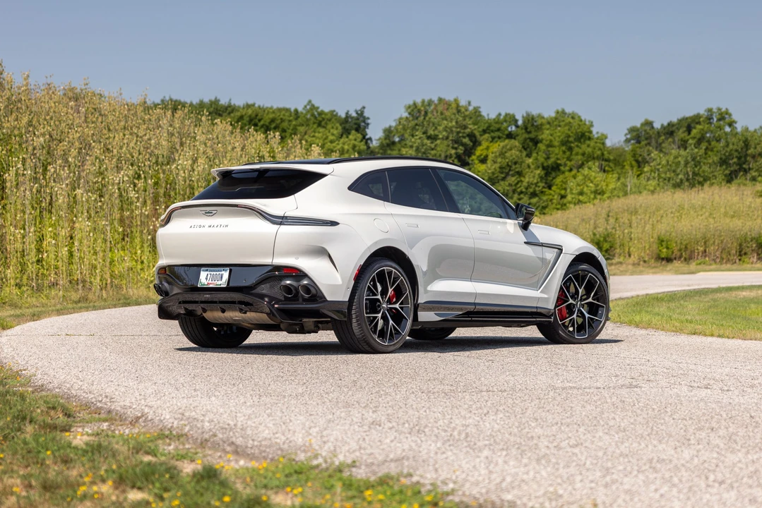 2025 Aston Martin DBX 707 - Image 10 of 31