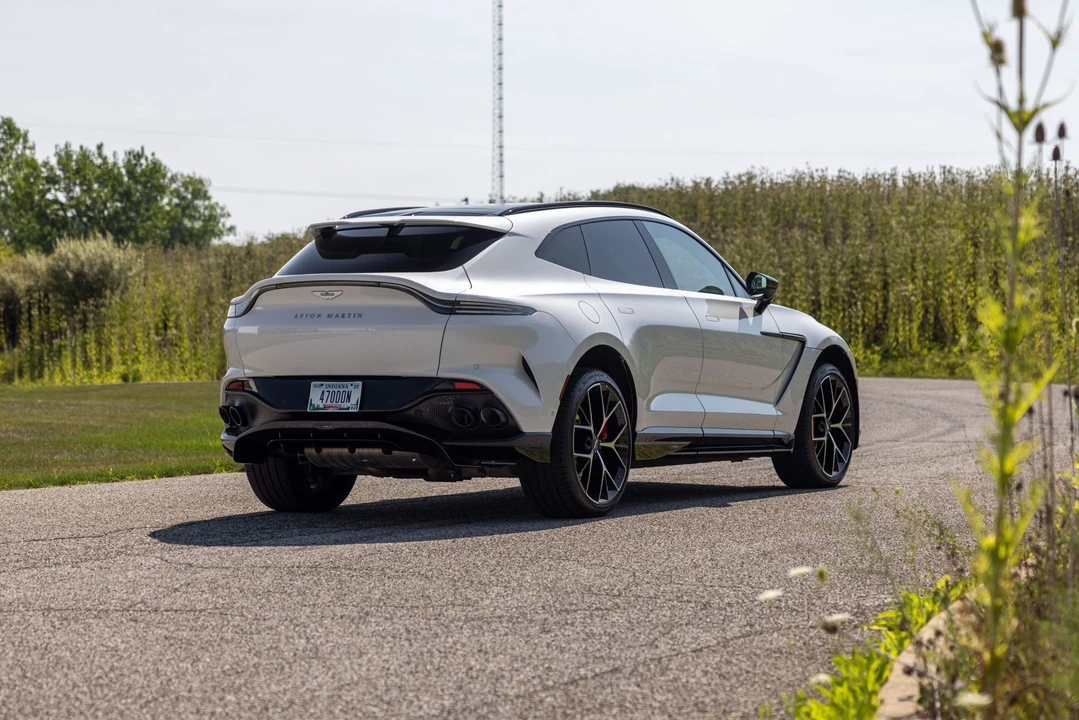 2025 Aston Martin DBX 707 - Image 23 of 31