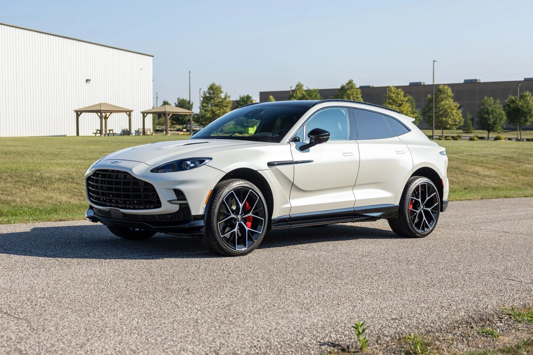 2025 Aston Martin DBX 707 - Image 29 of 31