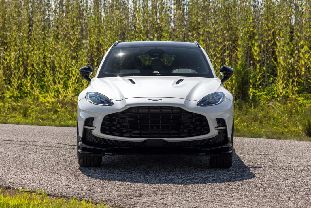 2025 Aston Martin DBX 707 - Image 2 of 31