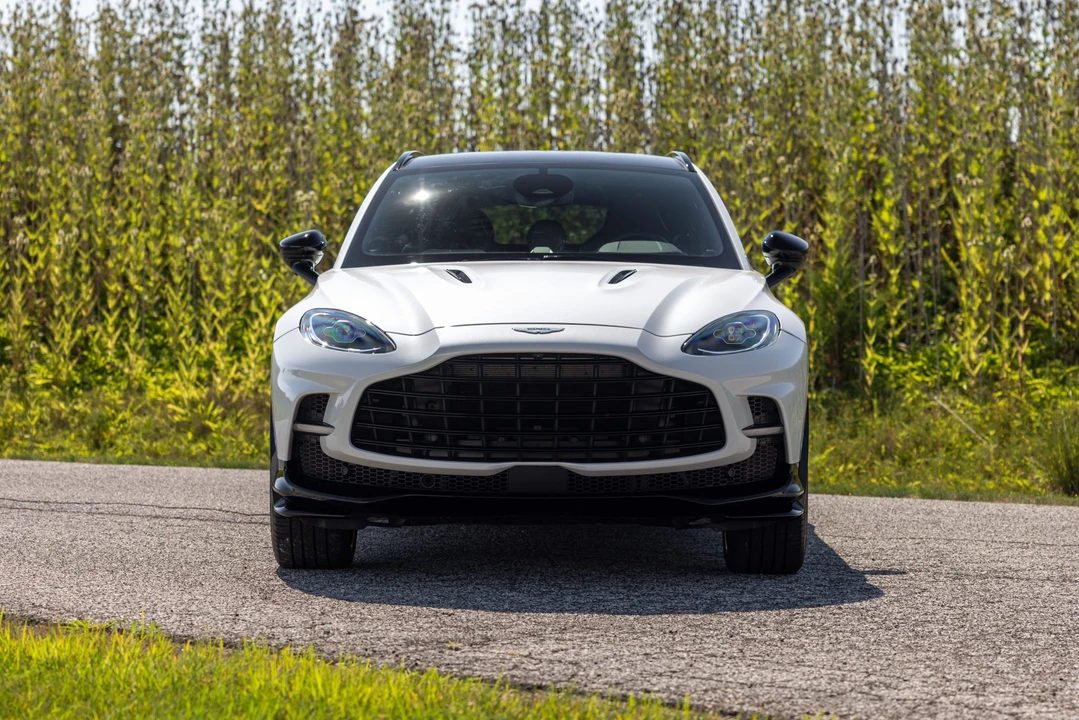 2025 Aston Martin DBX 707 - Image 3 of 31