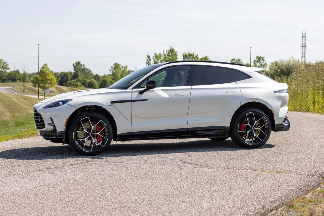 2025 Aston Martin DBX 707 - Image 5 of 31