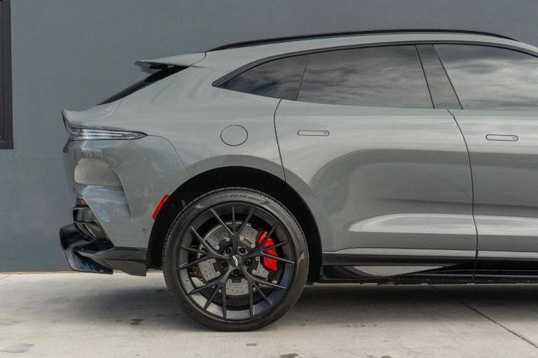 2025 Aston Martin DBX 707 - Image 18 of 20