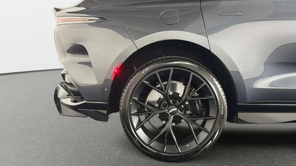 2025 Aston Martin DBX 707 - Image 11 of 20