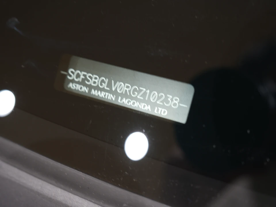 2025 Aston Martin Valhalla - Image 27 of 31