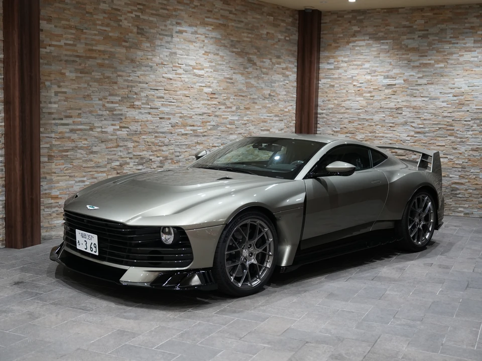 2025 Aston Martin Valhalla - Image 16 of 31