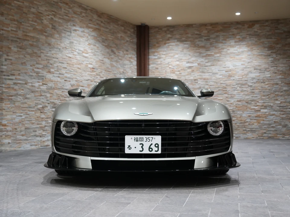 2025 Aston Martin Valhalla - Image 13 of 31