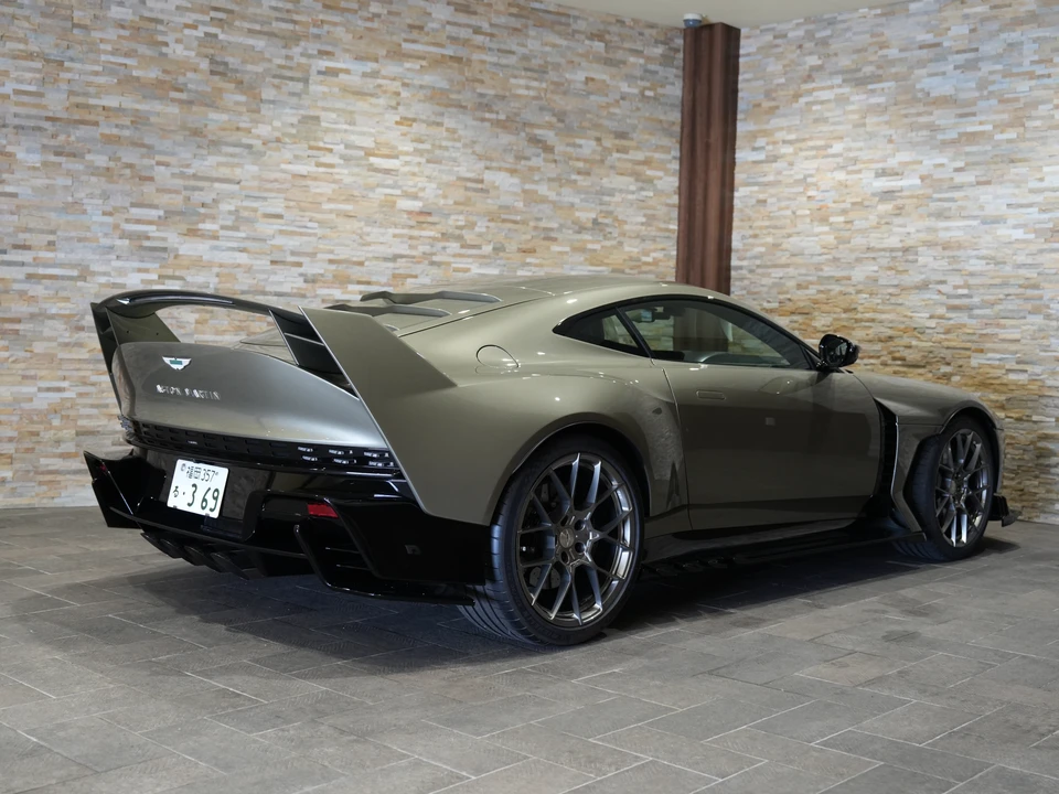 2025 Aston Martin Valhalla - Image 9 of 31