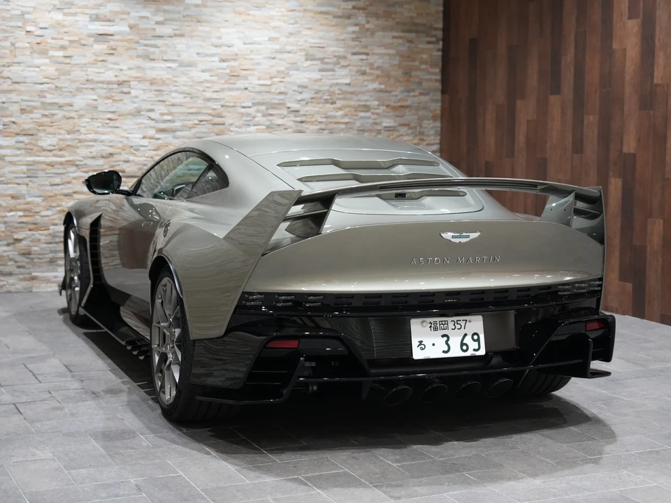 2025 Aston Martin Valhalla - Image 18 of 31