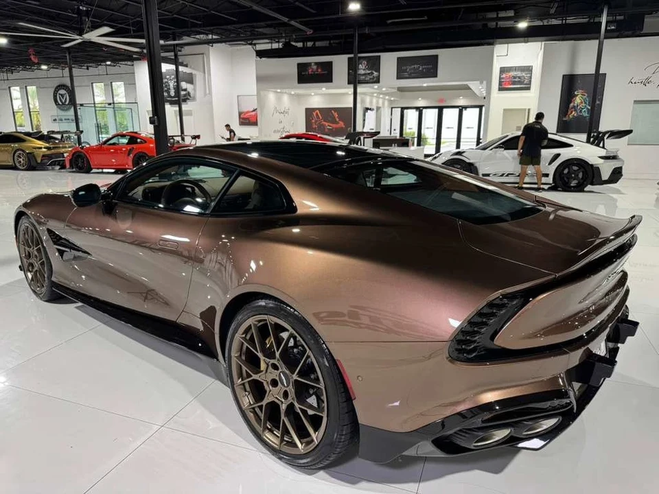 2025 Aston Martin Vanquish 3rd Gen - Image 5 of 21