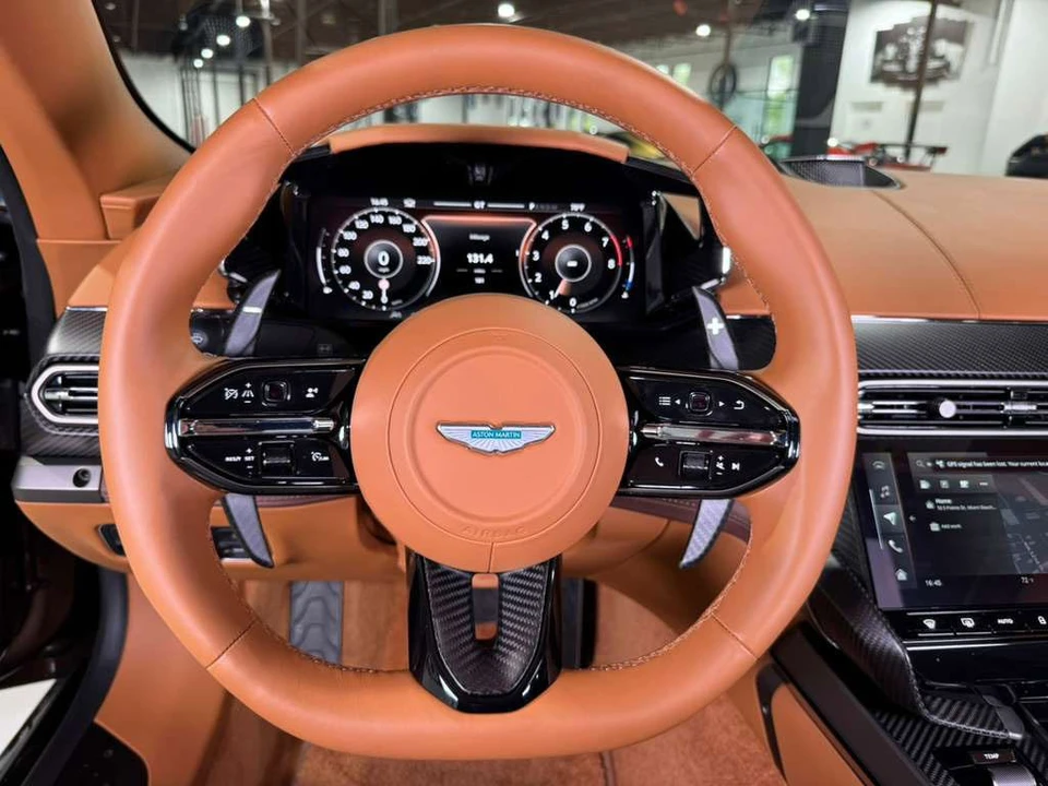 2025 Aston Martin Vanquish 3rd Gen - Image 15 of 21