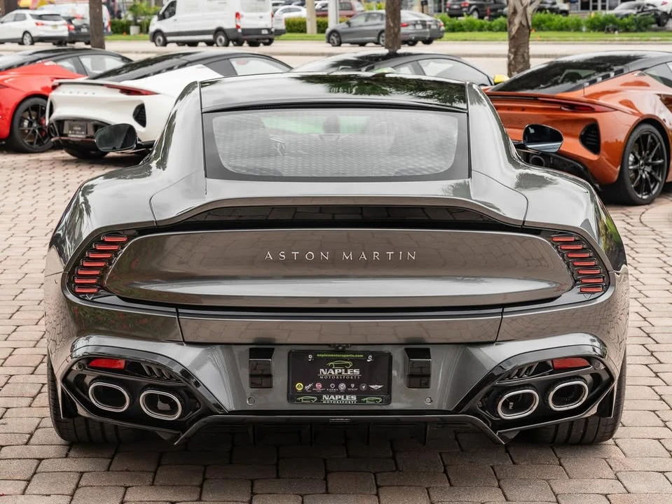 2025 Aston Martin Vanquish 3rd Gen - Image 15 of 20
