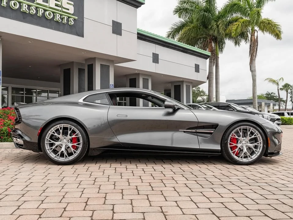 2025 Aston Martin Vanquish 3rd Gen - Image 19 of 20