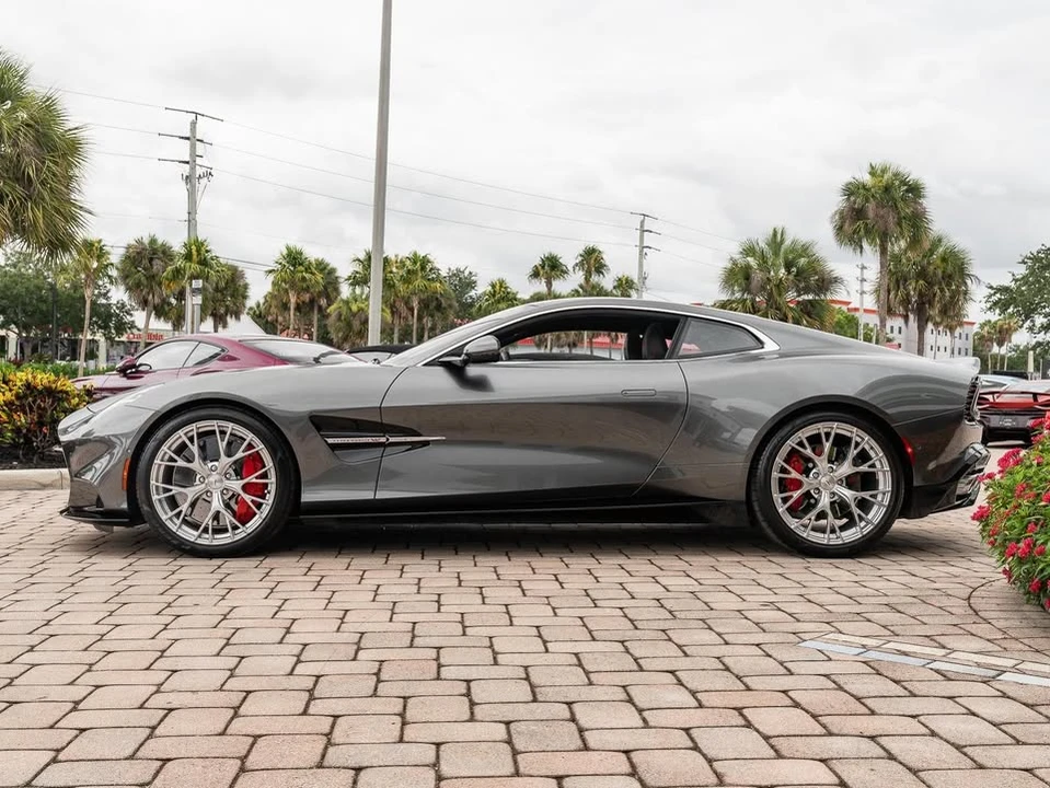 2025 Aston Martin Vanquish 3rd Gen - Image 11 of 20
